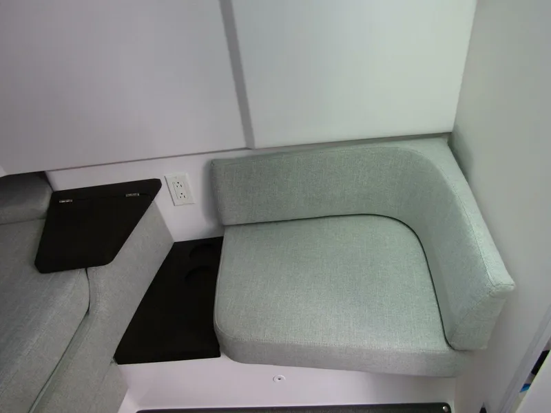 Slide: The Image of Axopar 37 Sun Top 2024 - 5283007