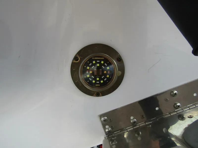 Slide: The Image of Axopar 37 Sun Top 2024 - 5282982