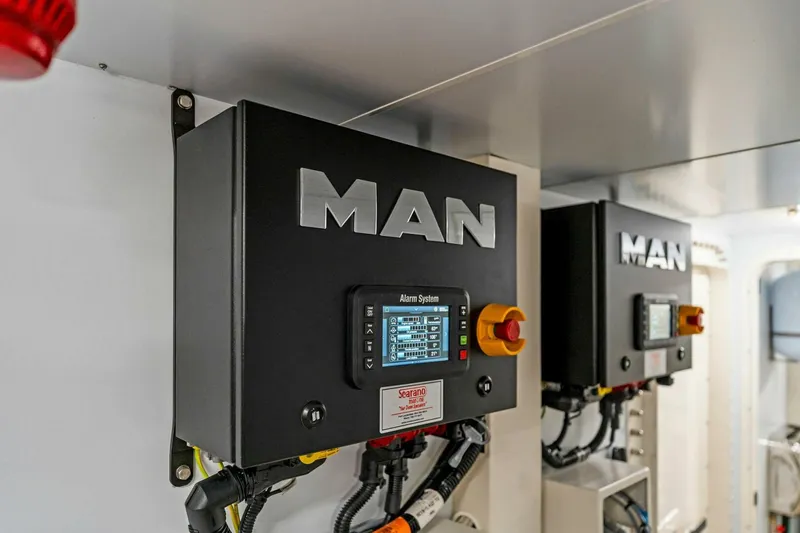 Slide: The Image of Custom Navetta 33 2024 - 4755539