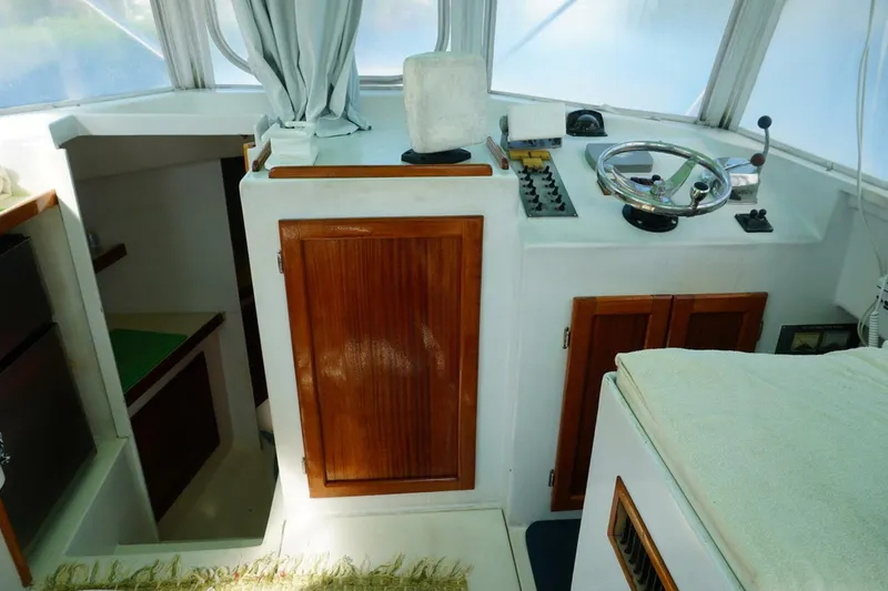 Slide: The Image of Custom Michael Fritz 34' Pilothouse 2005 - 4755413