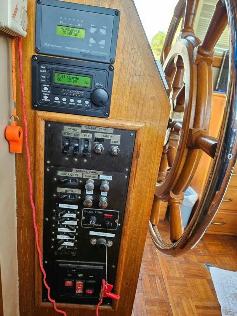 Slide: The Image of Grand Banks Engine Panel - 5151231