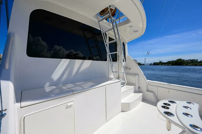 Slide: The Image of Ocean Yachts 50 SUMMEREBLE -Cockpit 2004 Ocean Yachts 50 SUMMEREBELE - 7652874