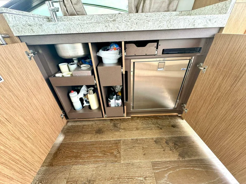 Slide: The Image of Sea Ray 510 Sundancer 2017 - 4758472