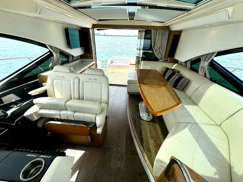 Slide: The Image of Sea Ray 510 Sundancer 2017 - 4758473