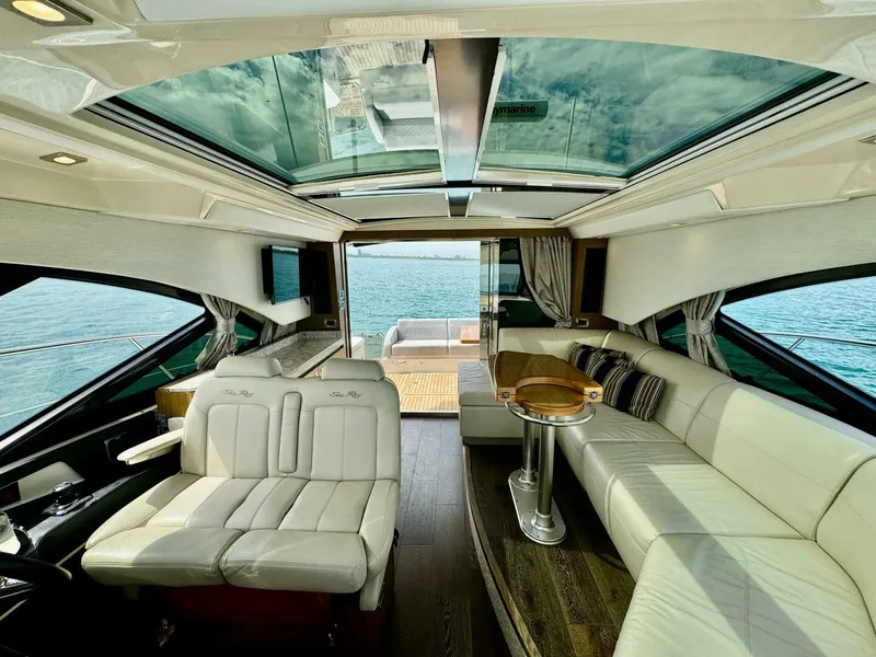 Slide: The Image of Sea Ray 510 Sundancer 2017 - 4758474