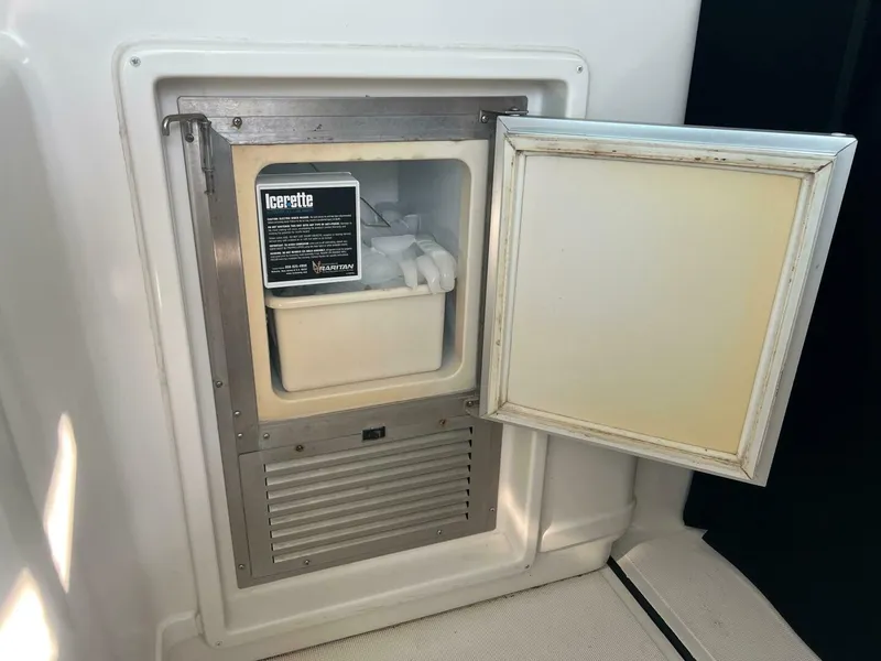 Slide: The Image of Tiara 4100 Open 2002 - 4758704