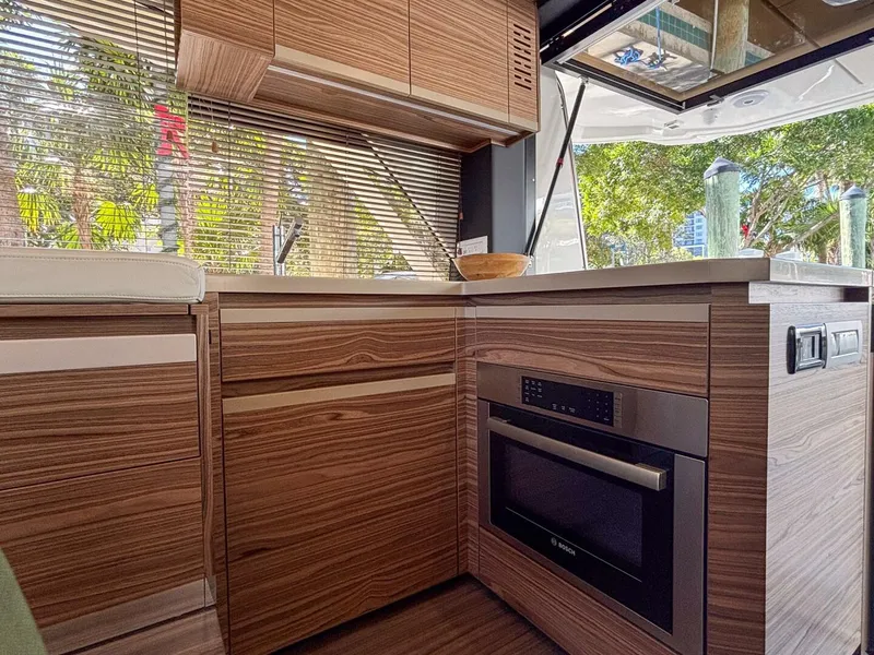 Slide: The Image of Greenline 45 Fly 2020 - 4943102