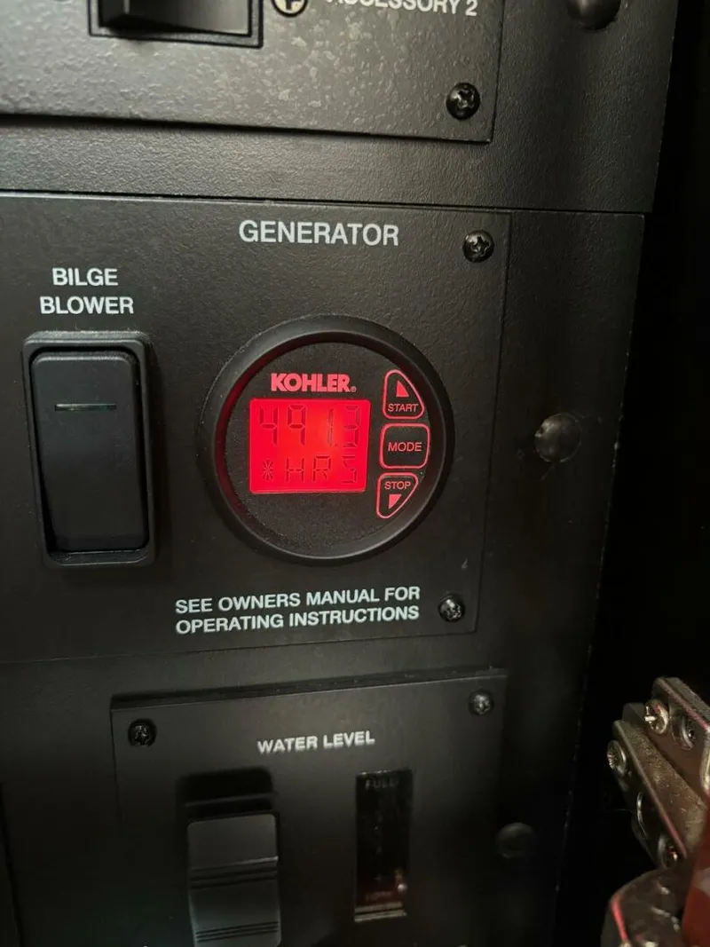 Slide: The Image of Sea Ray SUNDANCER 350 2009 - 4763456