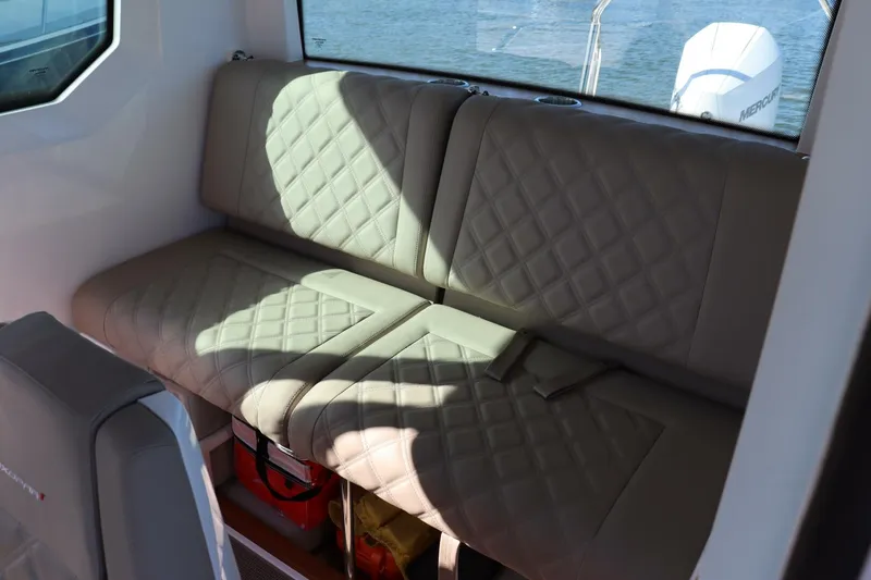Slide: The Image of Axopar 28 CABIN 2023 - 4777943