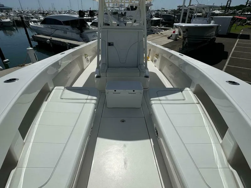 Slide: The Image of SeaVee 340Z 2024 - 4764589