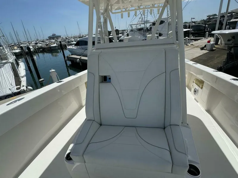 Slide: The Image of SeaVee 340Z 2024 - 4764590