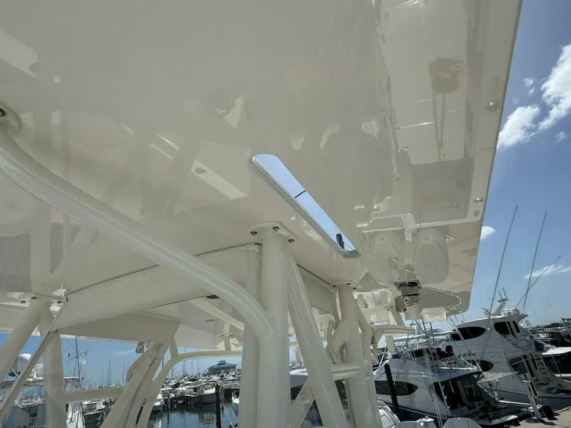 Slide: The Image of SeaVee 340Z 2024 - 4764591