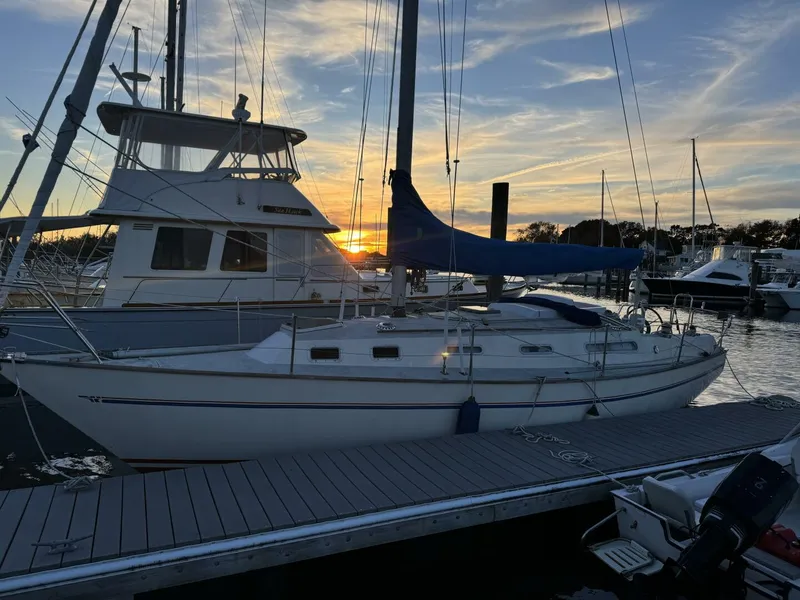 The Image of Sadler 34 1985 - 4764800