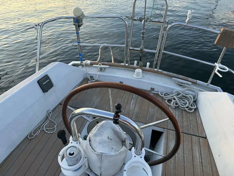 Slide: The Image of Sadler 34 1985 - 4764810