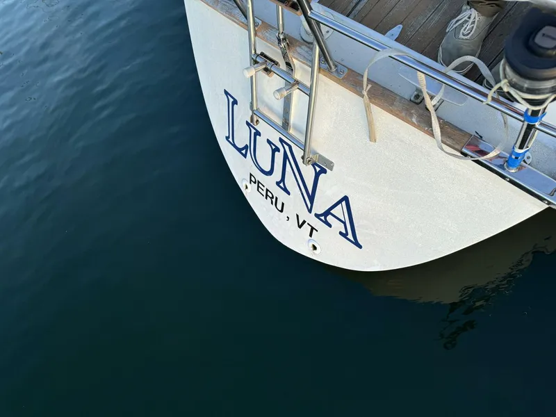 Slide: The Image of Sadler 34 1985 - 4764812