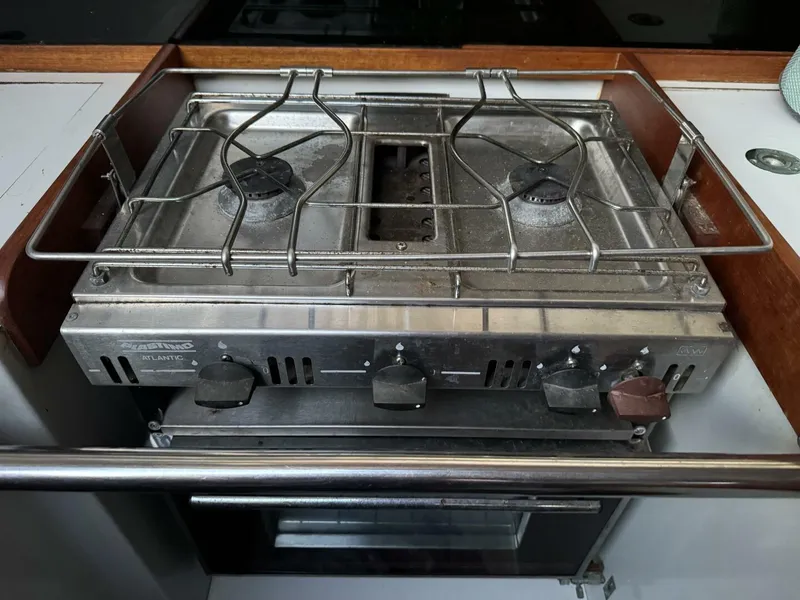 Slide: The Image of Sadler 34 1985 - 4764826