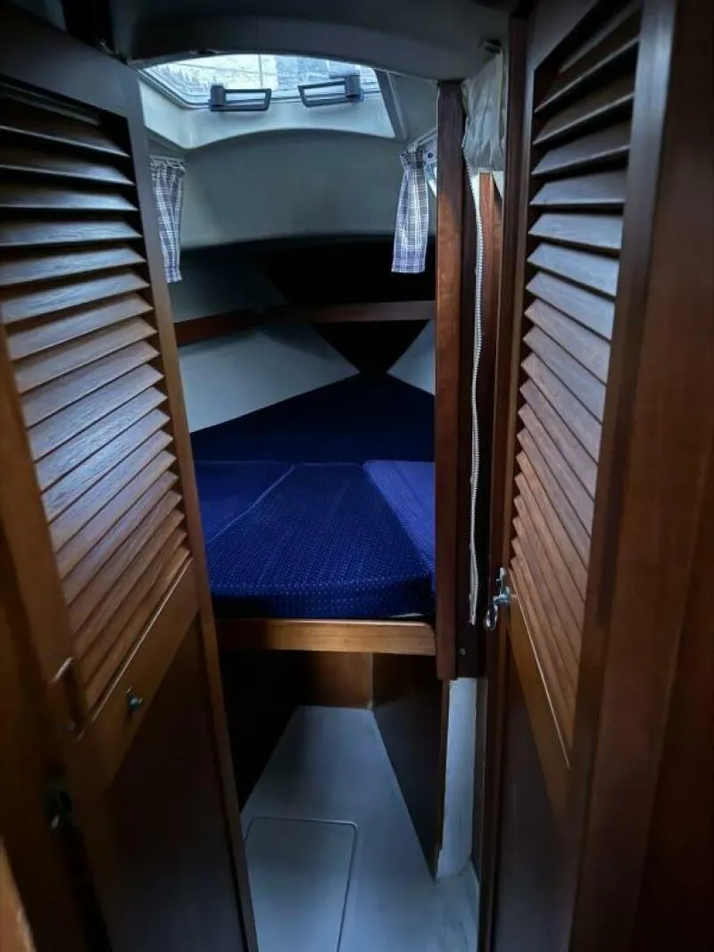 Slide: The Image of Sadler 34 1985 - 4764844