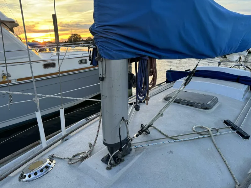 Slide: The Image of Sadler 34 1985 - 4764809