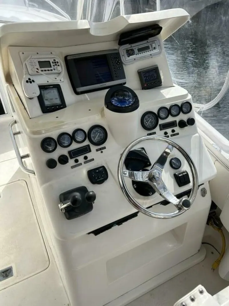 Slide: The Image of Lazzara Yachts 28 Aura Tournament 1997 - 4769917