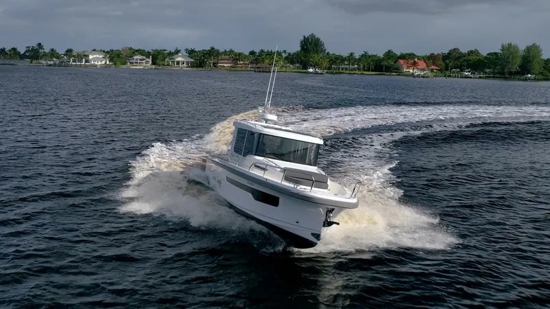 Slide: The Image of Nimbus C-11 2021 - 4766221