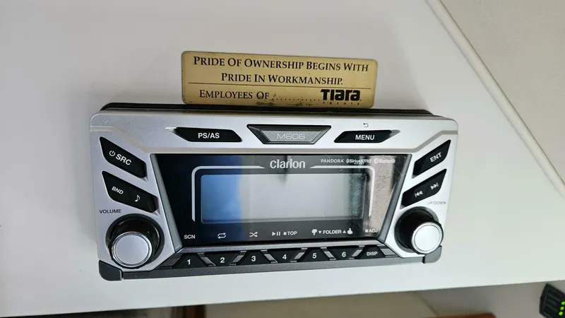 Slide: The Image of Tiara 2900 Coronet 2006 - 4767590