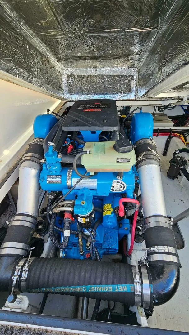 Slide: The Image of Tiara 2900 Coronet 2006 - 4767587