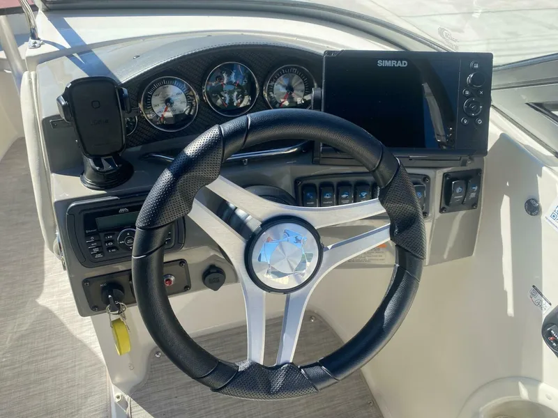 Slide: The Image of Stingray 21 Stingray 2017 - 4768852