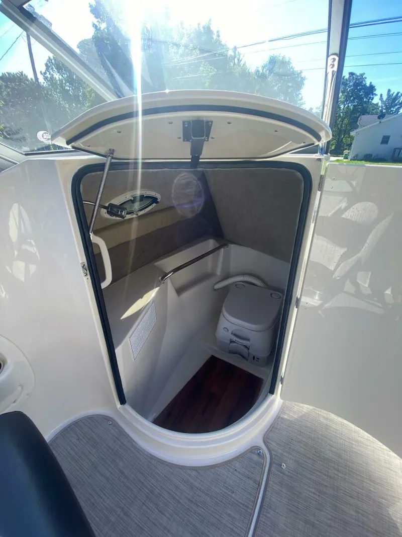 Slide: The Image of Stingray 21 Stingray 2017 - 4768858