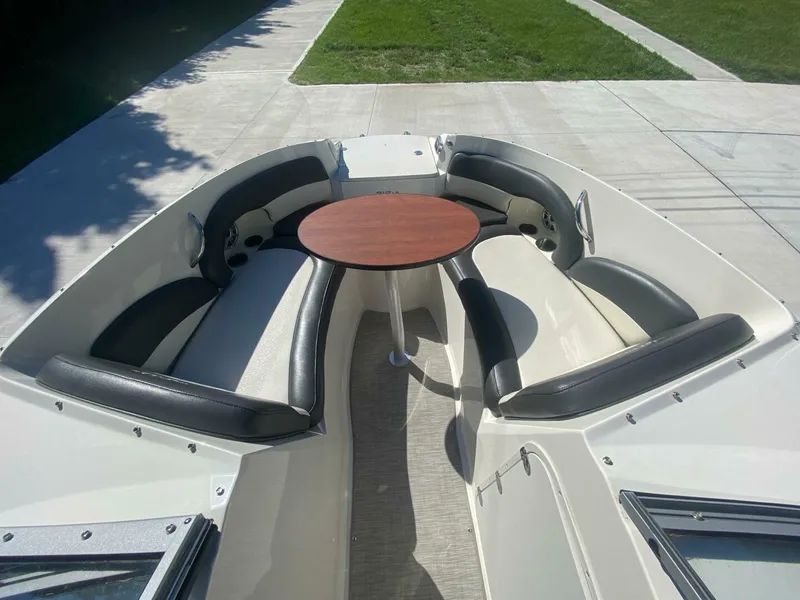 Slide: The Image of Stingray 21 Stingray 2017 - 4768844