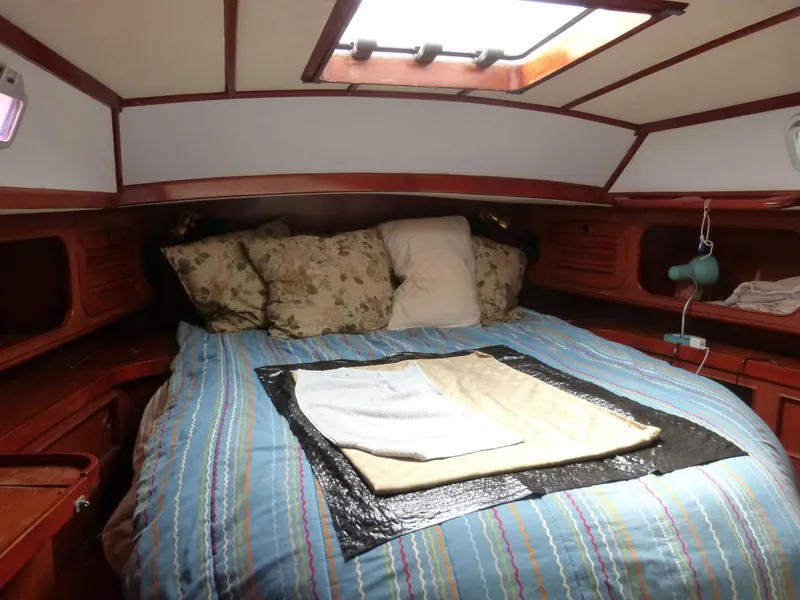 Slide: The Image of Hylas 44 1990 - 4773470