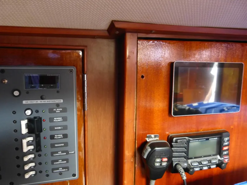 Slide: The Image of Hylas 44 1990 - 4773492