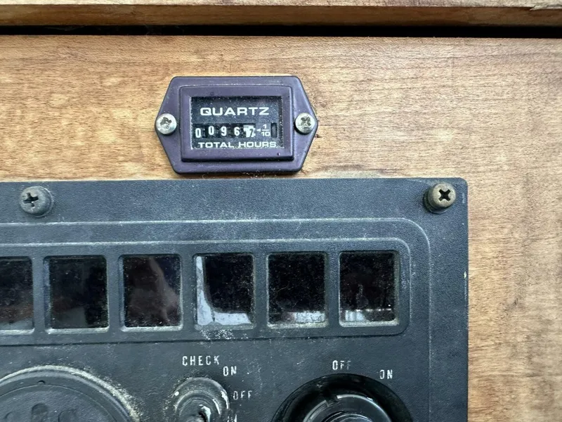 Slide: The Image of Russell Yachts Crowther 1993 - 4771101