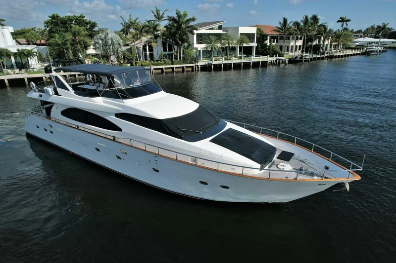 Slide: The Image of Azimut 85 1999 - 4773771