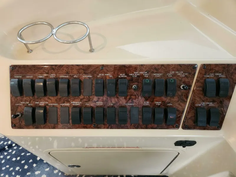 Slide: The Image of Sea Ray 54 Cockpit Motor Yacht 2001 - 4773935