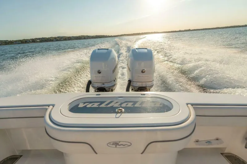 Slide: The Image of Valhalla 33 Jo Jo - Exterior Cockpit 2022 Valhalla 33 Center Console Jo Jo - 4775065