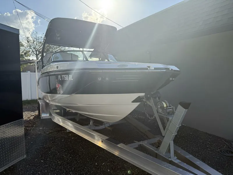 Slide: The Image of Monterey 24 2018 - 4775956