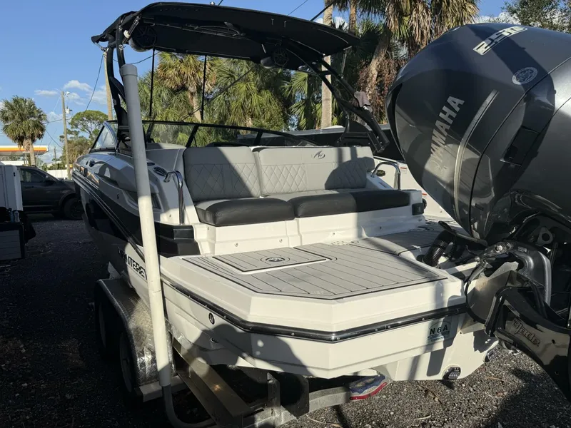 Slide: The Image of Monterey 24 2018 - 4775962