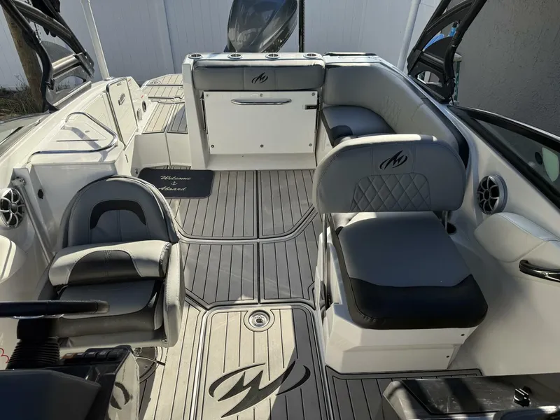 Slide: The Image of Monterey 24 2018 - 4775963