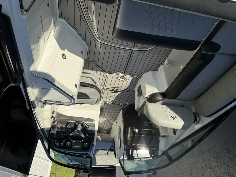 Slide: The Image of Monterey 24 2018 - 4775964