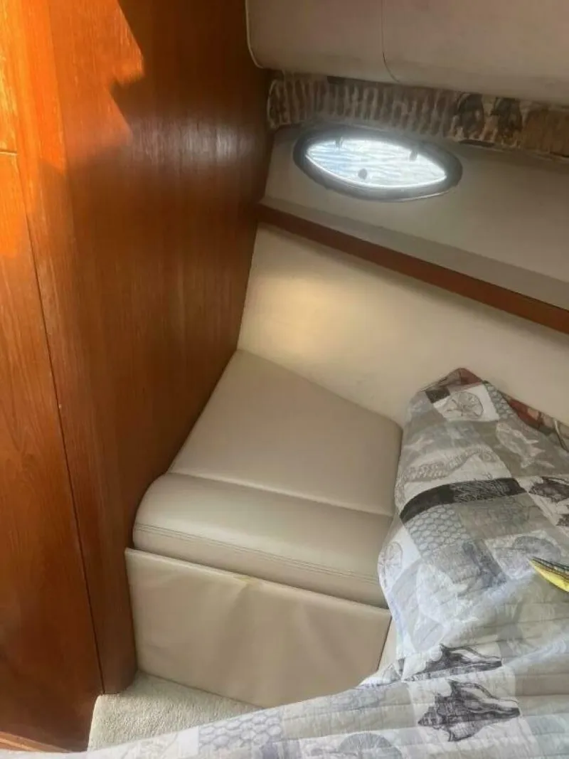 Slide: The Image of Seat In V Berth - 4776059