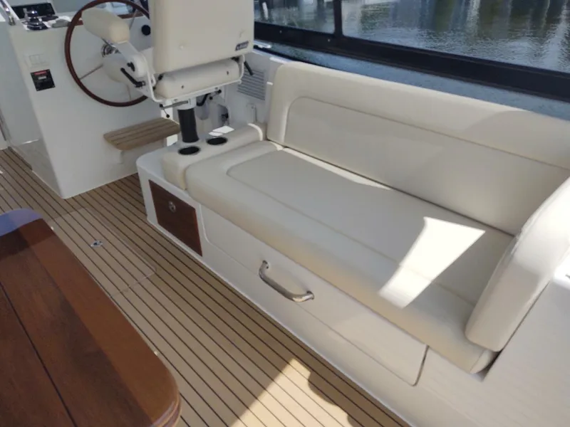 Slide: The Image of MJM 3 with new engines 2022 - 4776082