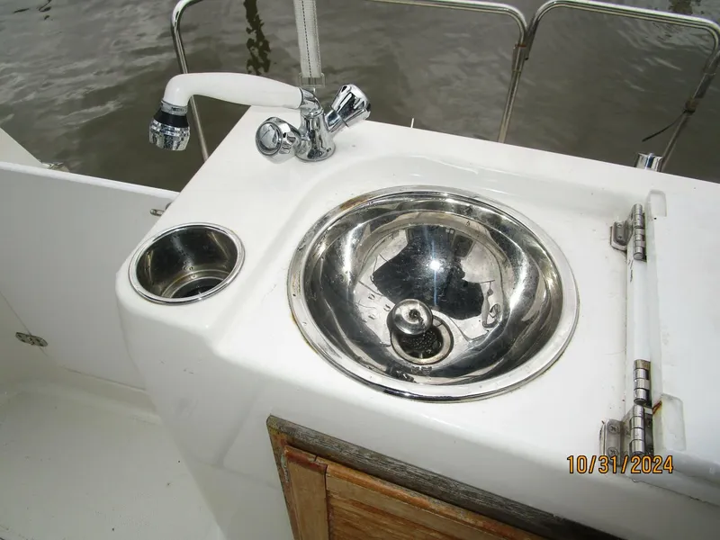 Slide: The Image of 29' Ranger Tugs cockpit transom sink - 4776102