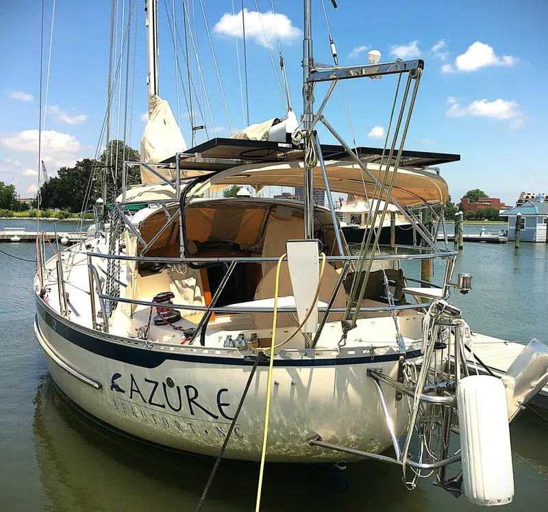 Slide: The Image of Pacific Seacraft 40 2005 - 4776220