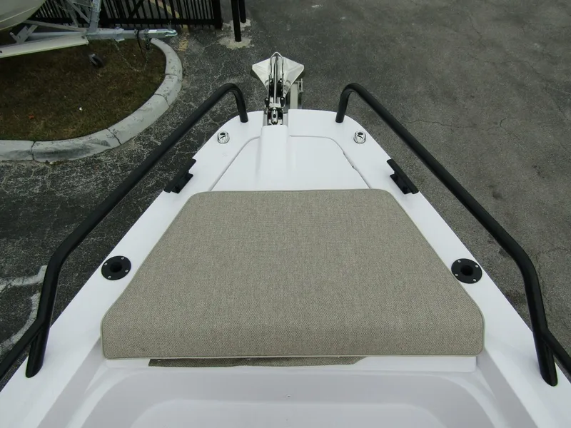 Slide: The Image of Axopar 37 Sun Top 2024 - 5283171