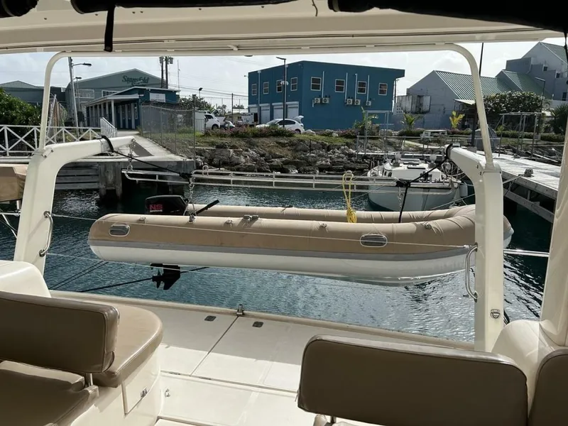 Slide: The Image of 2004 Leopard 62 - 4779531