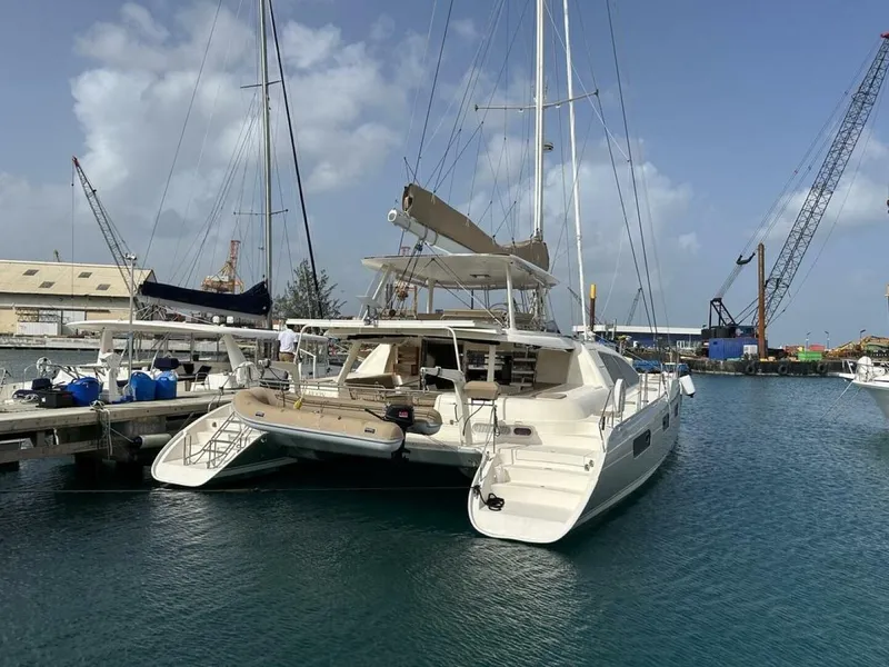 Slide: The Image of 2004 Leopard 62 - 4779523