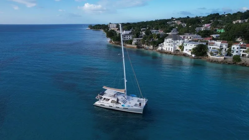 Slide: The Image of 2004 Leopard 62 - 4779586