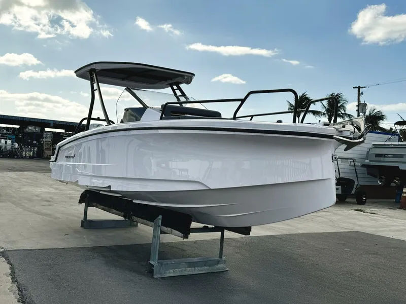 Slide: The Image of Axopar 25 Cross Top 2025 - 5333926