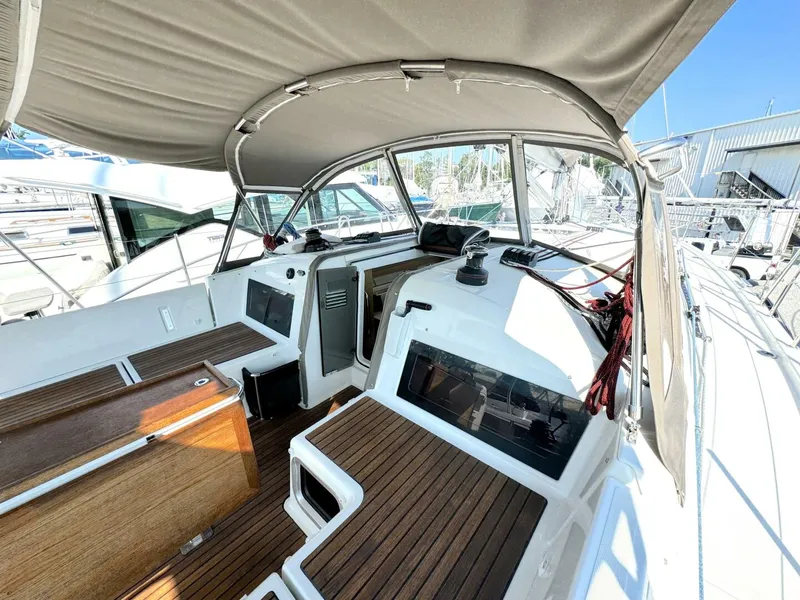 Slide: The Image of Jeanneau 44 2019 - 4782257