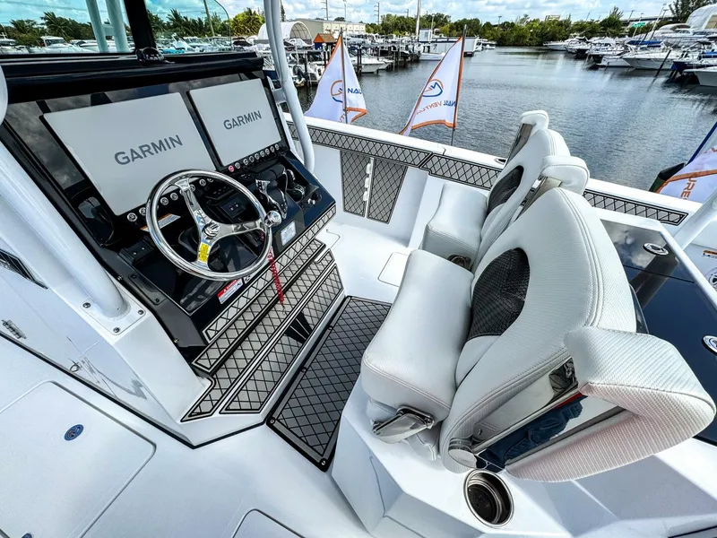 Slide: The Image of Wellcraft 302 Fisherman 2025 - 5315808